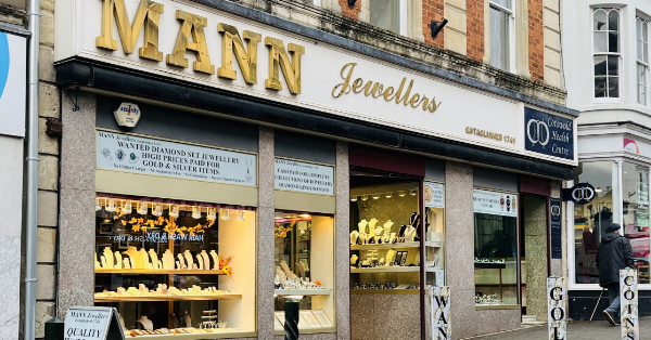 Shop front Mann Jewellers